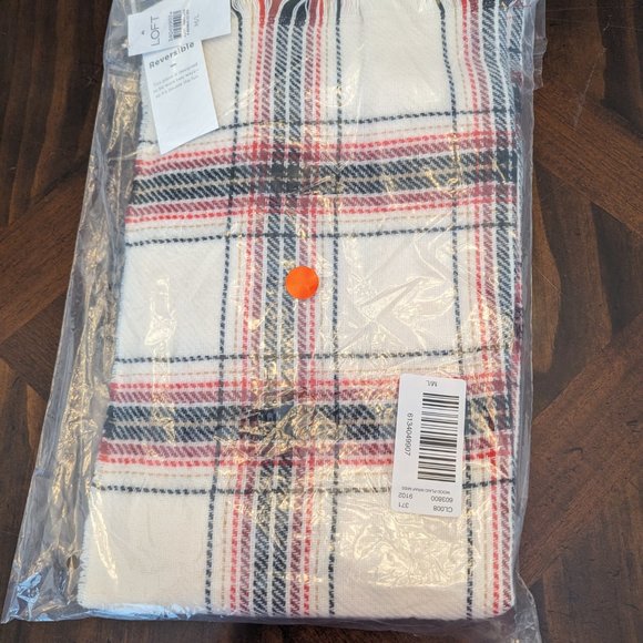 LOFT Plaid Wrap - Picture 6 of 6